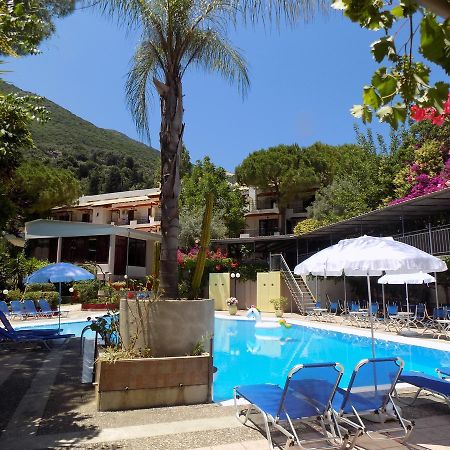 Lefkas Blue Hotel นิเกียนา ภายนอก รูปภาพ