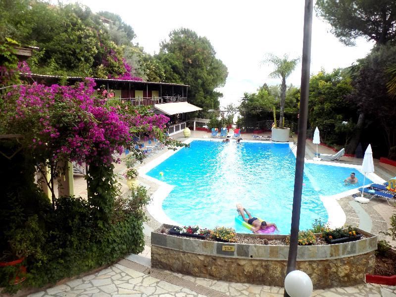 Lefkas Blue Hotel นิเกียนา ภายนอก รูปภาพ