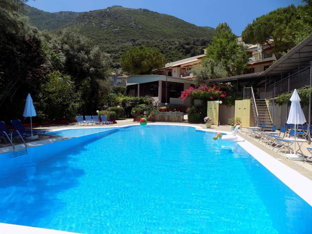 Lefkas Blue Hotel นิเกียนา ภายนอก รูปภาพ