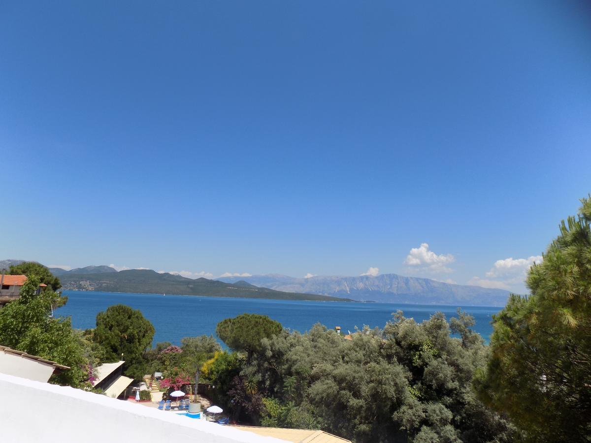 Lefkas Blue Hotel นิเกียนา ภายนอก รูปภาพ