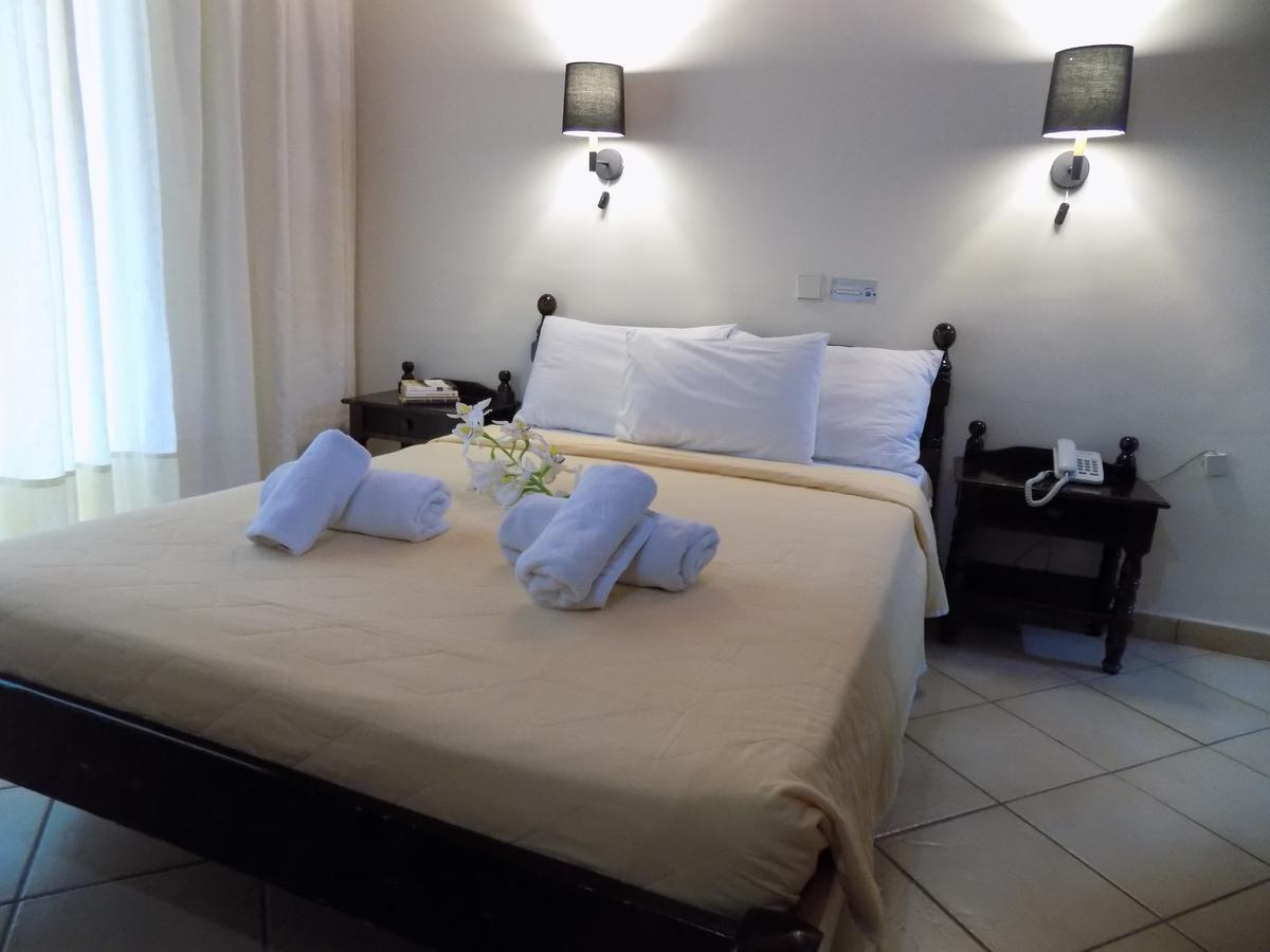 Lefkas Blue Hotel นิเกียนา ภายนอก รูปภาพ
