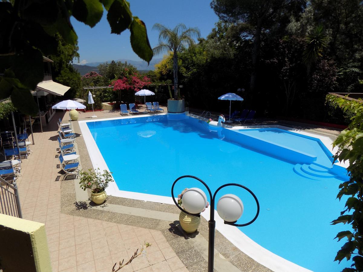 Lefkas Blue Hotel นิเกียนา ภายนอก รูปภาพ