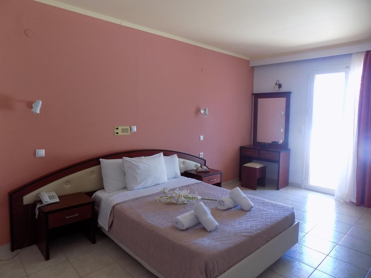 Lefkas Blue Hotel นิเกียนา ภายนอก รูปภาพ