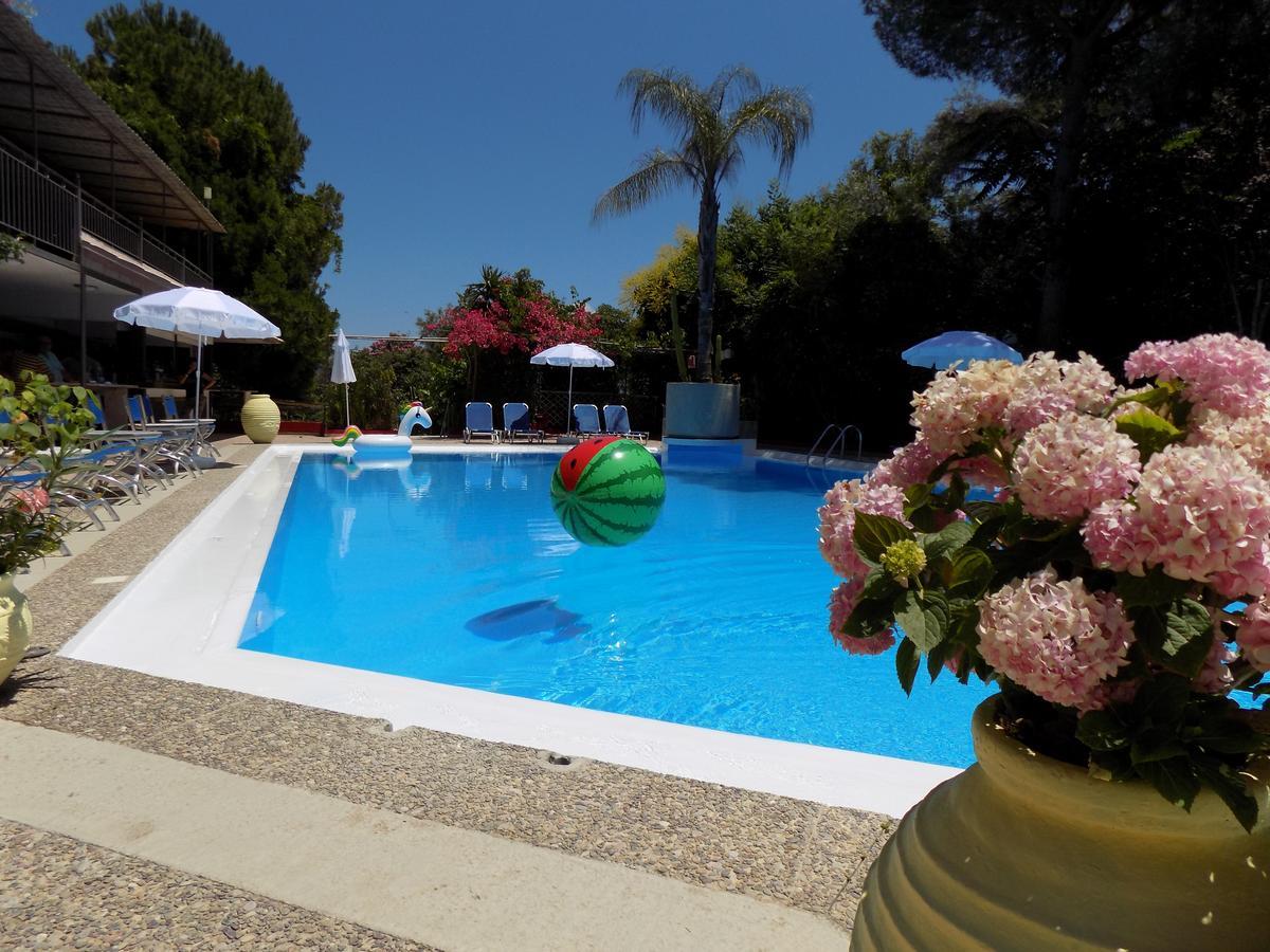 Lefkas Blue Hotel นิเกียนา ภายนอก รูปภาพ