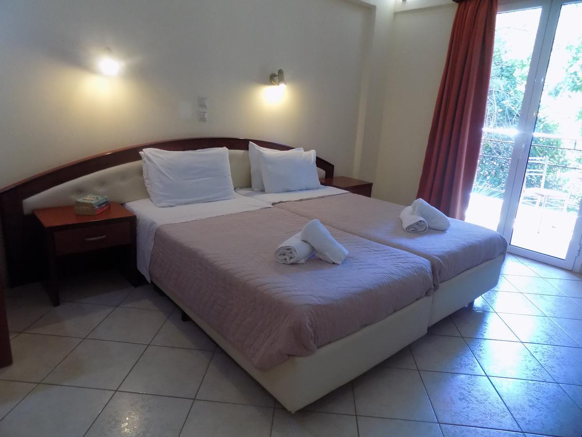 Lefkas Blue Hotel นิเกียนา ภายนอก รูปภาพ