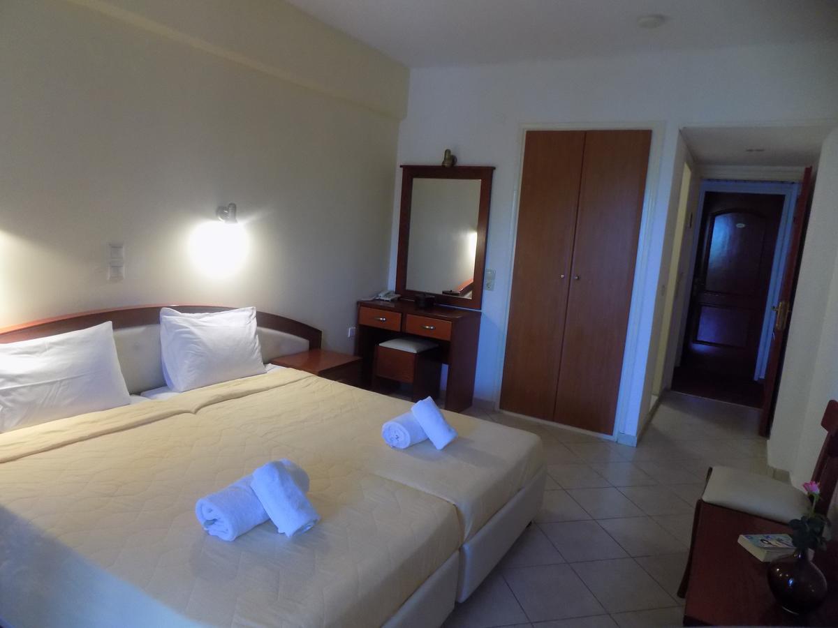 Lefkas Blue Hotel นิเกียนา ภายนอก รูปภาพ