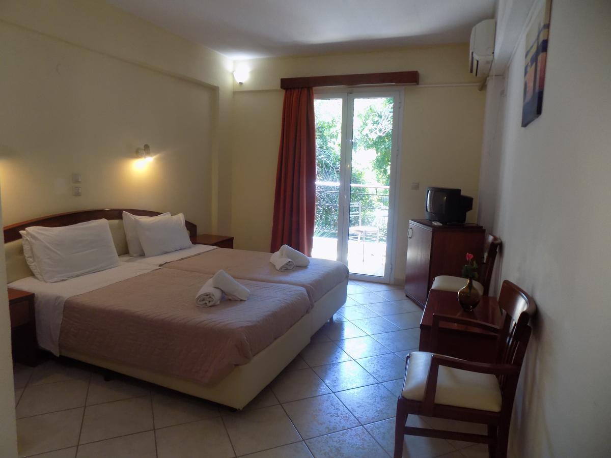 Lefkas Blue Hotel นิเกียนา ภายนอก รูปภาพ