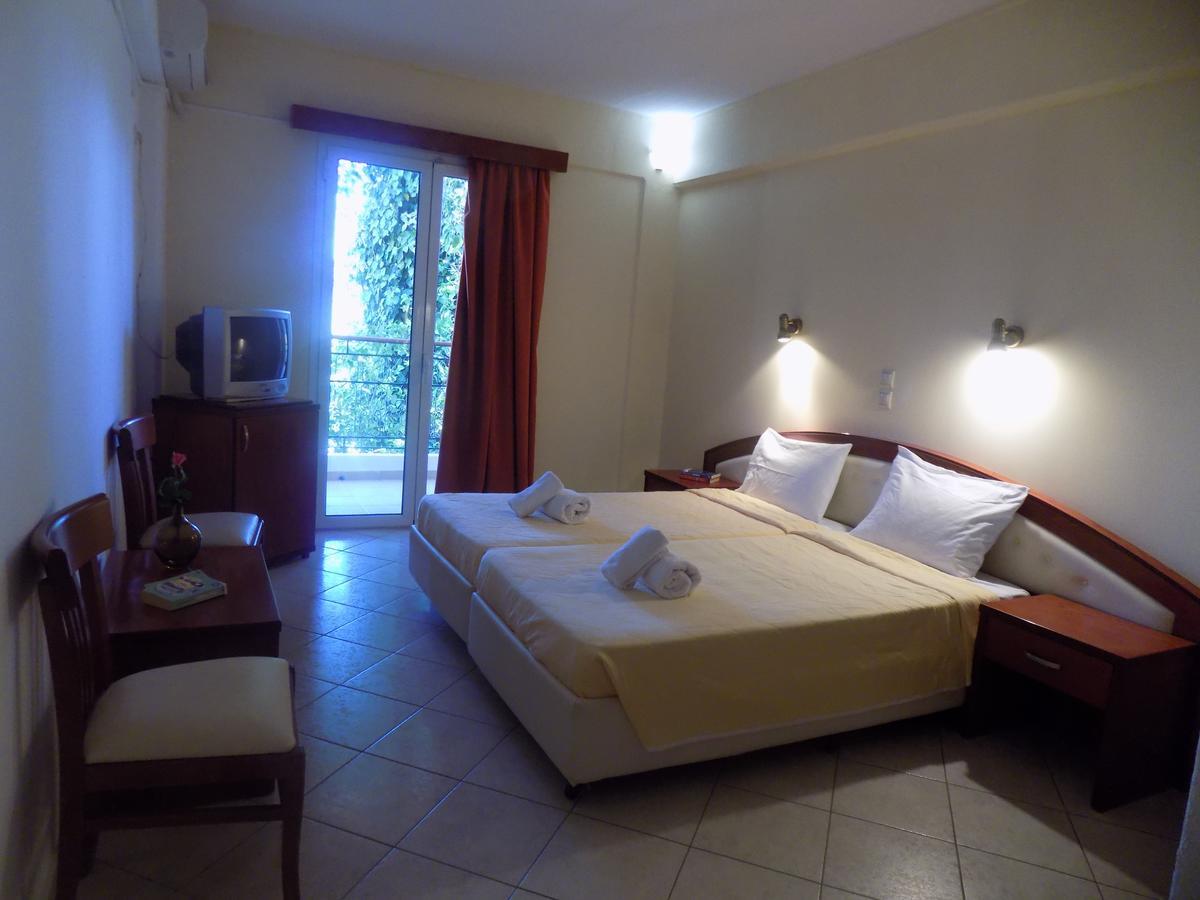 Lefkas Blue Hotel นิเกียนา ภายนอก รูปภาพ