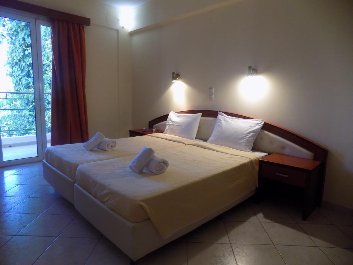 Lefkas Blue Hotel นิเกียนา ภายนอก รูปภาพ