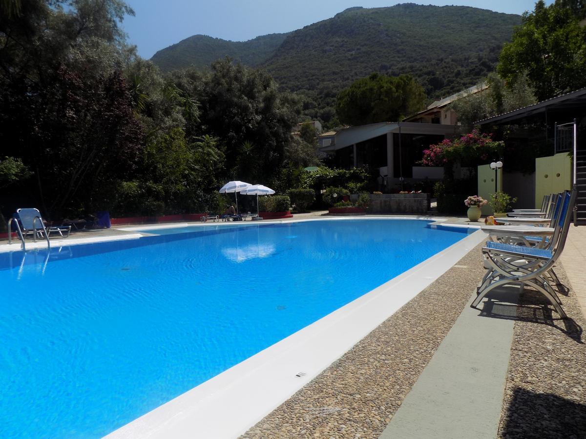 Lefkas Blue Hotel นิเกียนา ภายนอก รูปภาพ